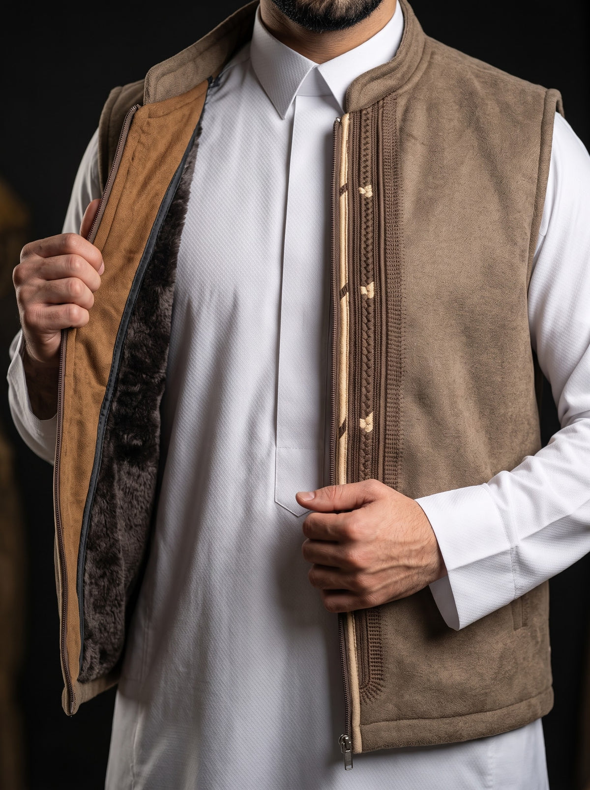 جيلي أو سديرية جوخ سوريّة ملكية مبطنة من الداخل بالصوف أو لفرو 🌟